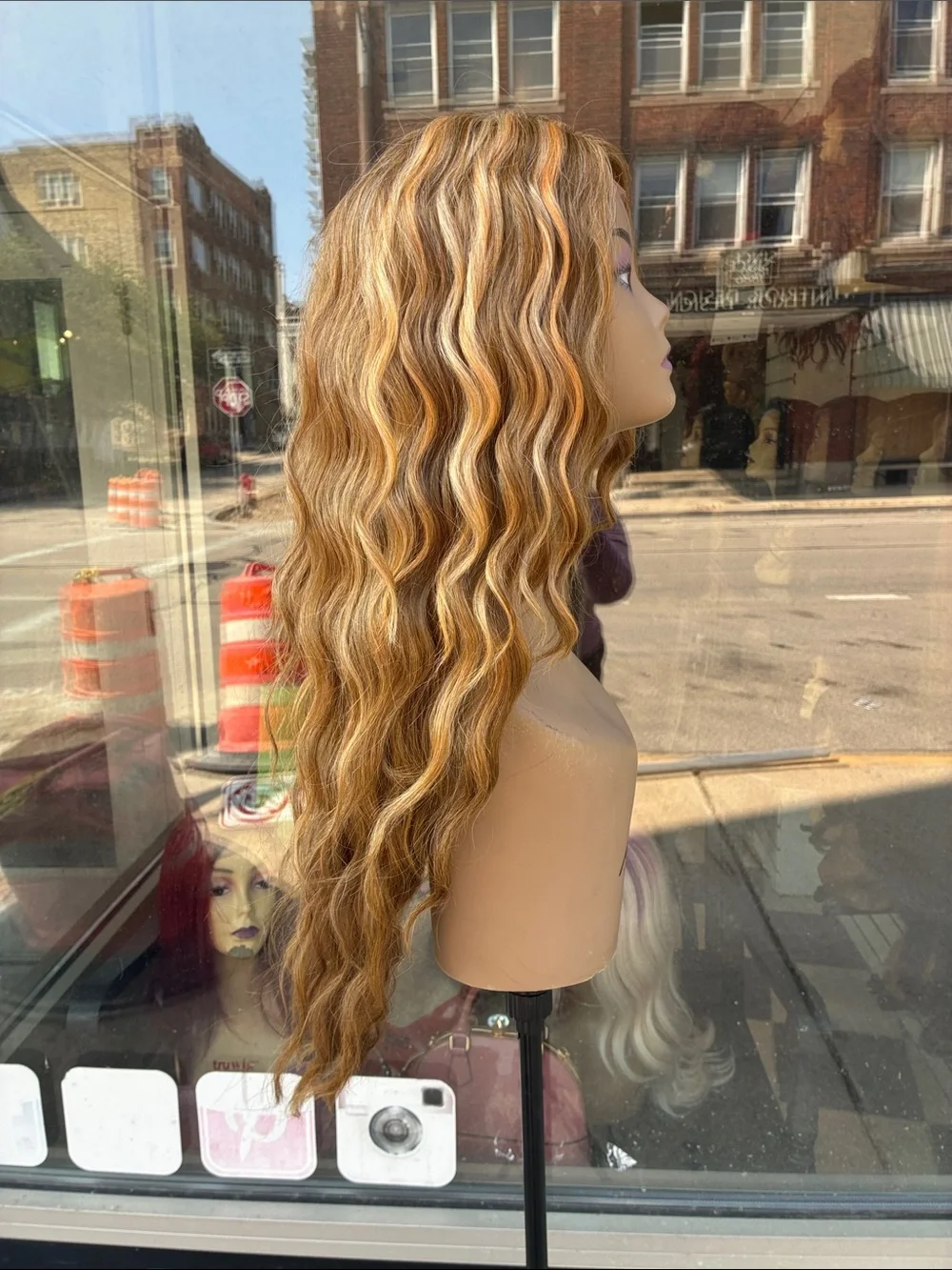 Long Wavy Wig - Honey Blonde
